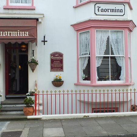 Taormina Guest House Tenby Esterno foto