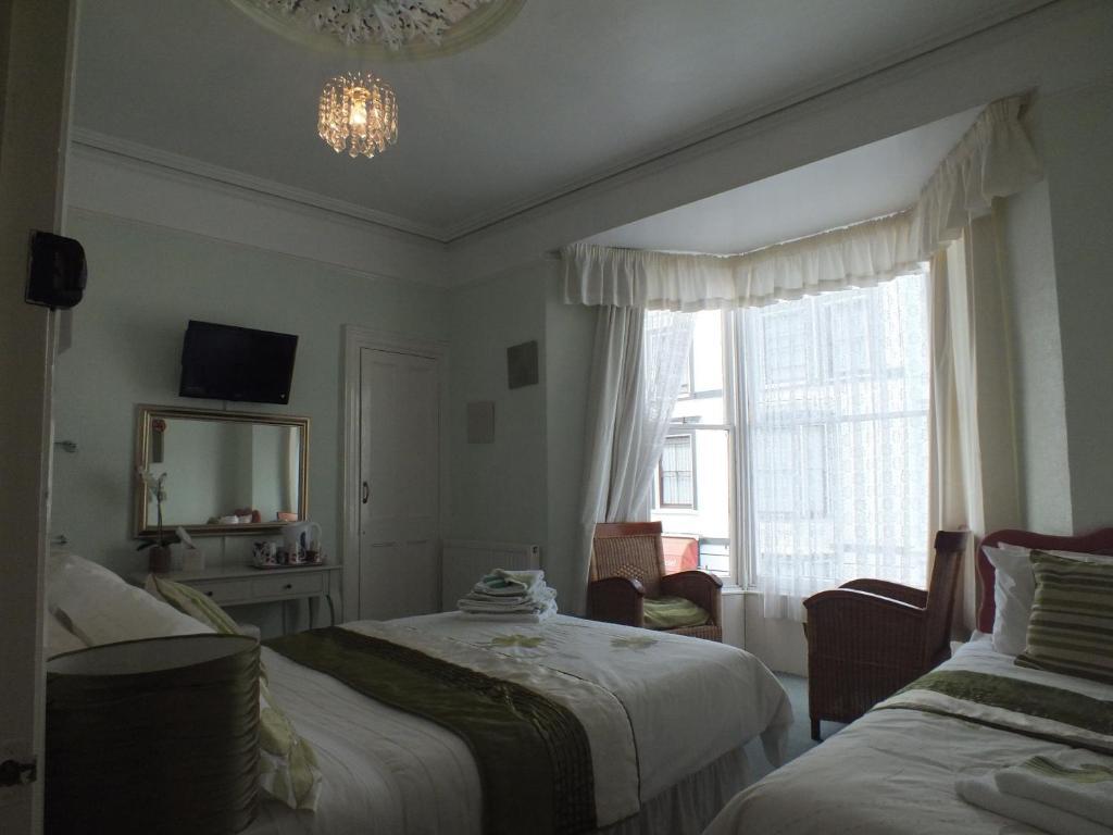 Taormina Guest House Tenby Camera foto
